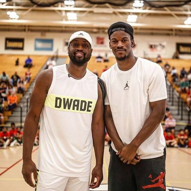 无解火力！拜仁成为德甲历史首支14轮打入50球的球队（拜仁火力全开：德甲史上首支14轮攻入50球的球队）