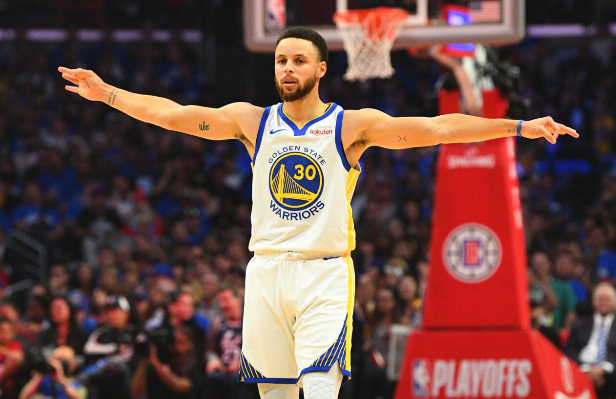 国足友谊赛战胜日本展现新阵容（国足友谊赛击败日本，崭新阵容亮相）