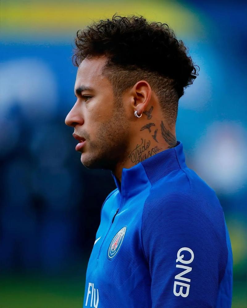 里程碑！弗格生涯总得分超越马尚，升至CBA历史第18位（弗格达成生涯里程碑：总得分超越马尚，位列CBA历史第18位）