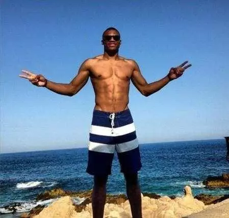 首尔外援亚赞：祝贺海港夺冠；只要团结一致就一定会有好结果（首尔外援亚赞：恭贺海港加冕；团结一心必有好结果）