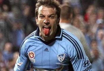 金畅质疑王钰栋经纪公司：德转错误的经纪人信息多了去了（金畅质疑王钰栋经纪团队：德转经纪人信息频现错误）