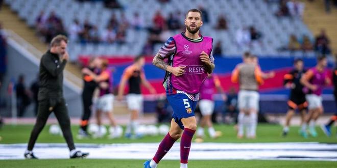 灰熊主帅：莫兰特扭伤了脚踝&需要重新评估，希望伤势并不严重（灰熊主帅称莫兰特脚踝扭伤需进一步评估，盼伤势不重）