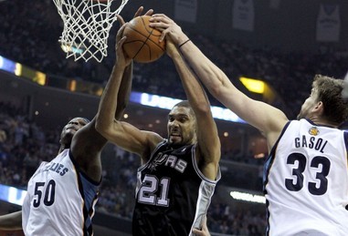 意天空列合同年最佳11人：迈尼昂、科纳特、DV9、莱万在列（意大利天空体育评选年度最佳11人：迈尼昂、科纳特、DV9、莱万入选）