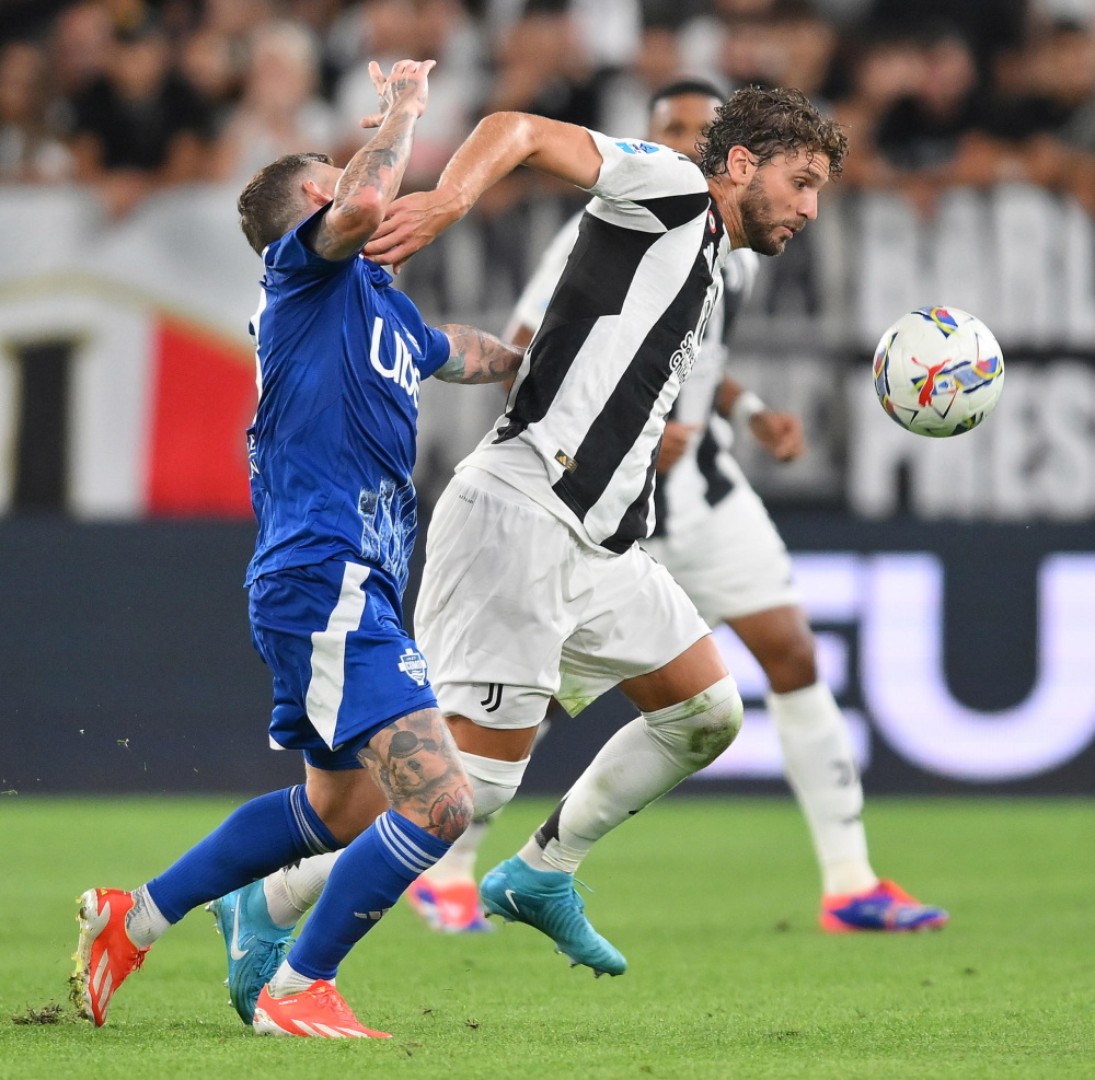 胡明轩缺席广东26分大胜江苏获2连胜 徐杰18+8引5人上双制胜（胡明轩缺阵 广东26分大胜江苏豪取两连胜 徐杰18+8携5人上双）