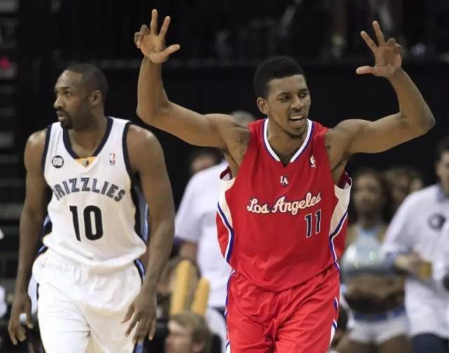 斯普利特谈杨瀚森倒地不起疯狂投诉：裁判没给核实的时间（斯普利特谈杨瀚森倒地后激烈申诉：裁判未给予核实时间）