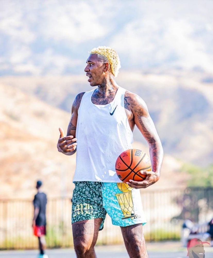 孔帕尼：我们已赢了15场但这还不够；很期待对阵大巴黎的比赛（孔帕尼：15场胜利仍嫌不够，盼与大巴黎一战）