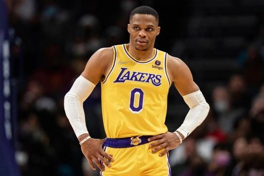 小组赛平均世界排名：荷、日所在F组最高，葡萄牙所在K组最低（各组平均世界排名：F组最高（荷兰、日本所在），K组最低（葡萄牙所在））