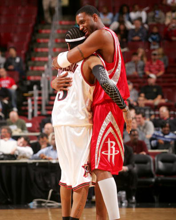 戴维斯：平局显然不是想要的结果，很庆幸能从伤病中走出来（戴维斯：对平局并不满意，庆幸已走出伤病阴影）