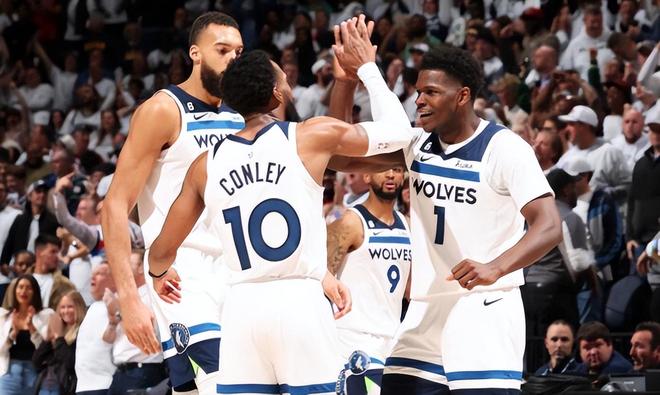 邮报：纽卡寻找前锋受挫，若无符合预期的报价不会放走伊萨克（邮报：纽卡前锋引援受挫，报价不到位不放伊萨克）