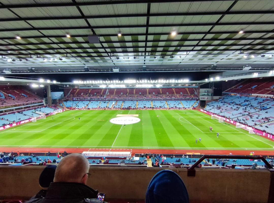 佩德里：对手给我们制造了很大困难，孔德梅开二度是应得的（佩德里：对手让我们踢得很艰难，孔德两球实至名归）