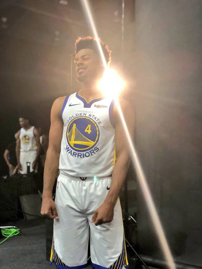 天津战辽宁大名单：姜宇星首秀，莫兰德、林庭谦、詹姆斯在列（天津对阵辽宁名单出炉：姜宇星迎首秀，莫兰德、林庭谦、詹姆斯入选）