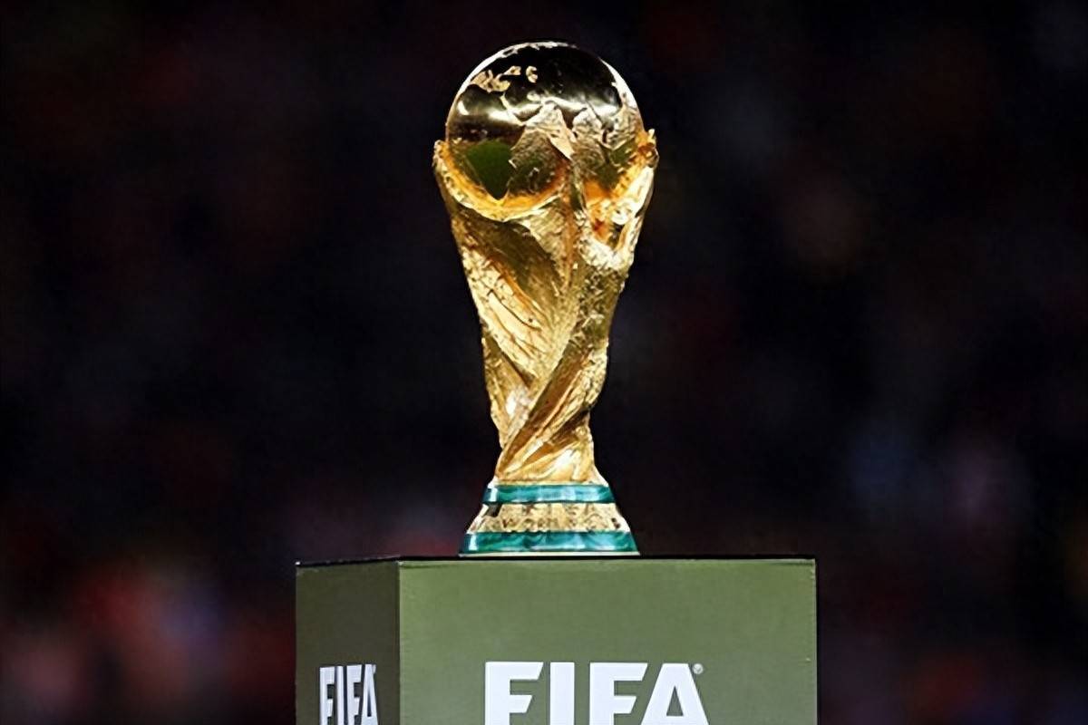 瓦伦西亚vs莱万特：加亚、丹朱马首发，马修-瑞安、阿德里安-德拉富恩特出战（瓦伦西亚战莱万特：加亚、丹朱马首发，马修-瑞安与阿德里安-德拉富恩特登场）