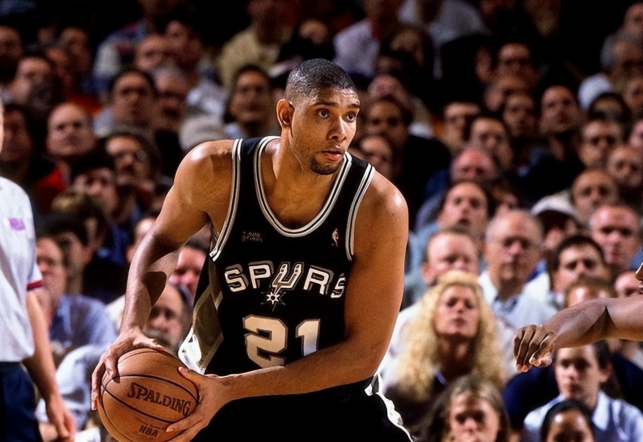 杜加利奇庆祝保级：面临压力阻碍各种问题，我们最终战胜一切（杜加利奇庆祝保级：顶住压力跨越重重难题，最终我们战胜了一切）